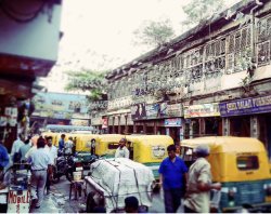 Exploring gender and regimes of morality in Indian cities through the lens of red-light districts and everyday mobilities